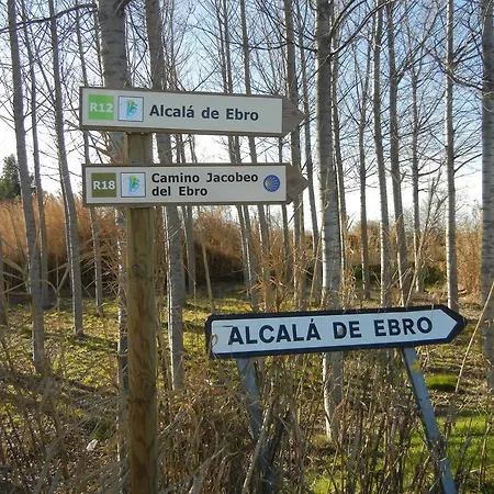 Casa Rural Casta Alvarez * Cabañas de Ebro