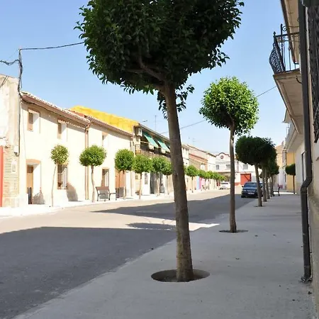 Casa Rural Casta Alvarez Casa rural Cabañas de Ebro